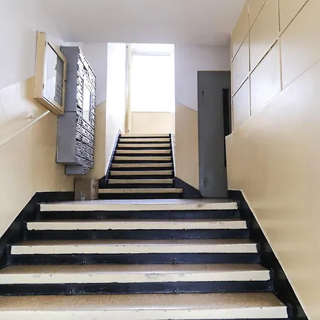 Excelsior Central-steps From Metro Apartment *