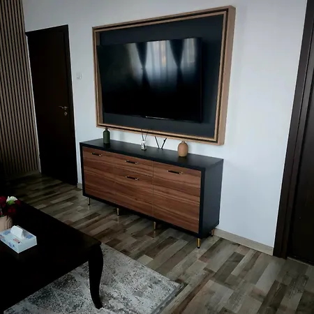 Apartman Excelsior Central-steps From Metro