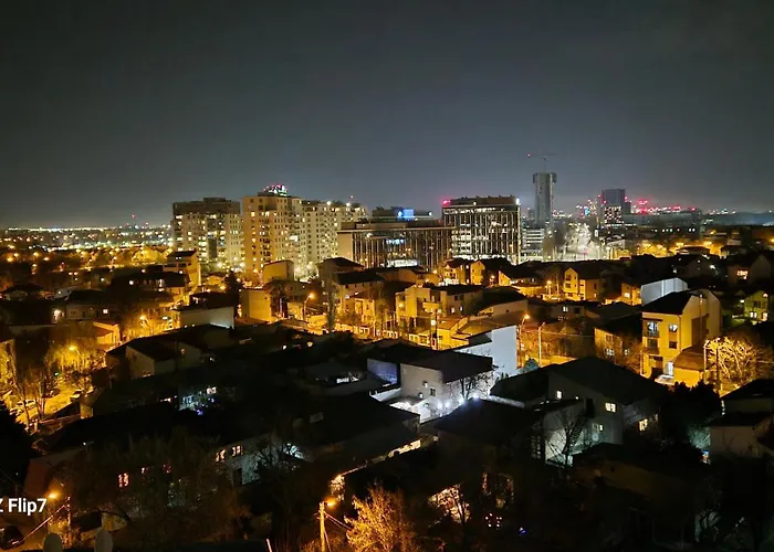 Excelsior Central-steps From Metro Apartment *