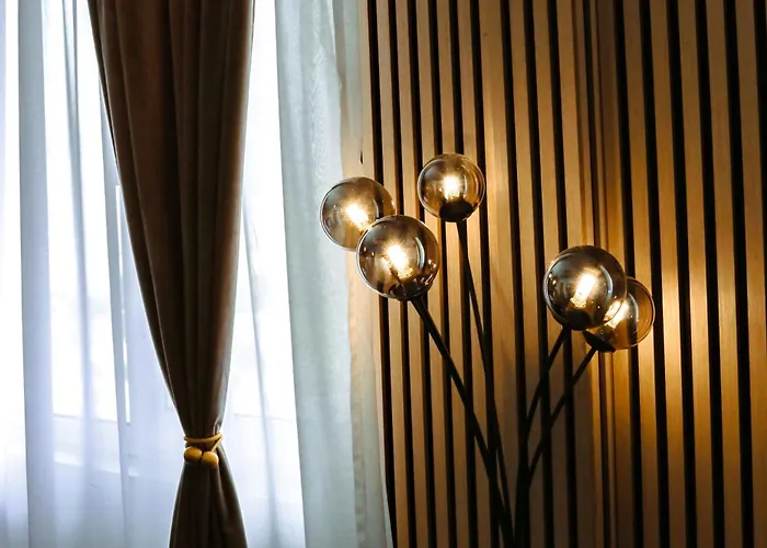 Apartment Excelsior Central-steps From Metro *